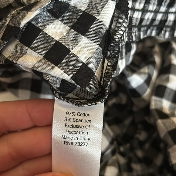 NWT Gingham Keyhole O Ring Front Tie Top - Picture 8 of 8